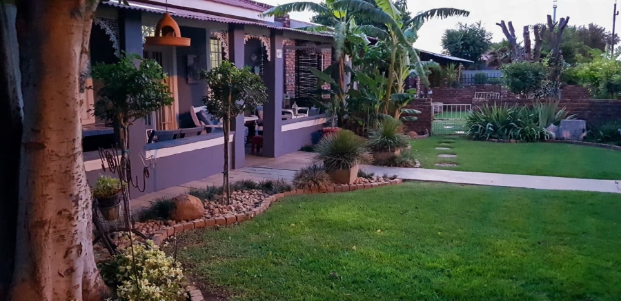  Bedroom Property for Sale in Wilkoppies North West